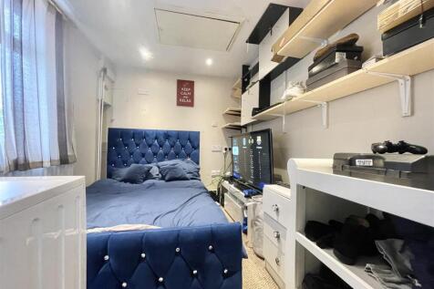 Garage/Bedroom