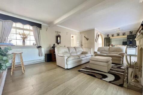 Open Plan Lounge Diner