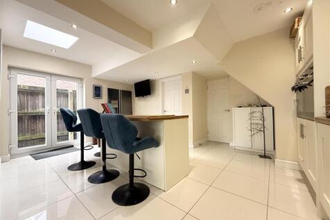 Family Dining Kitchen