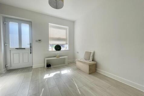 Front Room / Living Room