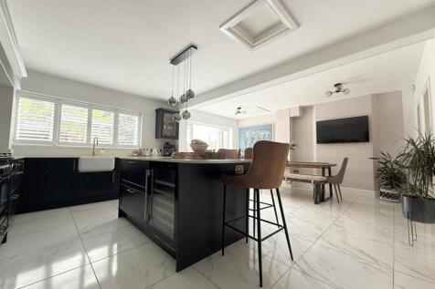 Family Living Kitchen