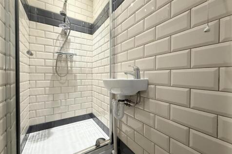 En Suite Shower Room