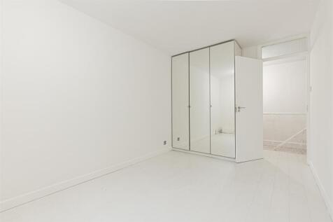 Midway House (18).jpg