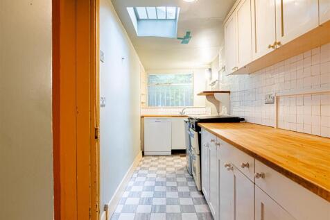 Calabria Road (16).jpg