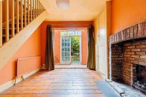 Calabria Road (19).jpg