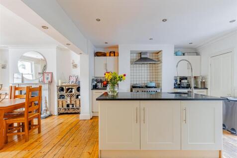 Englefield Road (14).jpg