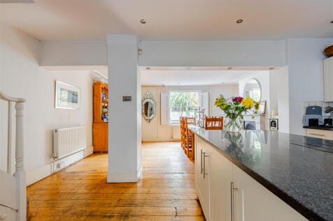 Englefield Road (18).jpg