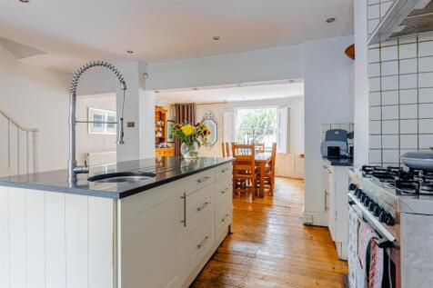 Englefield Road (20).jpg