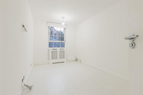 Midway House (17).jpg