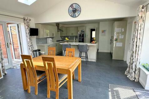 Kitchen/Dining/Living
