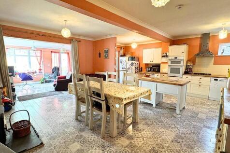 Kitchen/Open Plan Living
