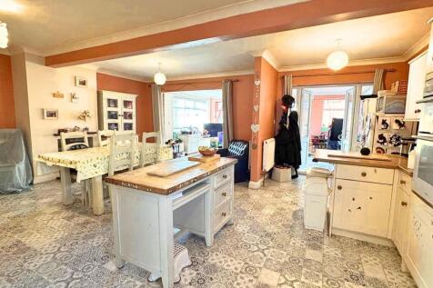Kitchen/Open Plan Living