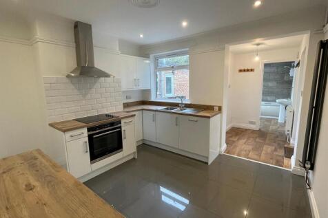 kitchen 1.jpg