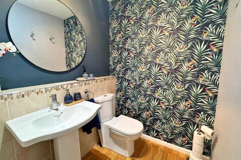 Cloakroom/WC