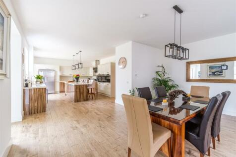 Manse Court-28.jpg
