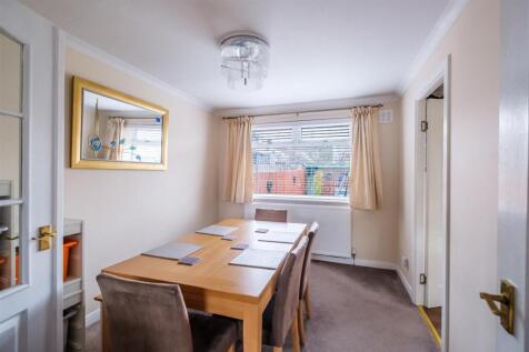 Rokeby Crescent-16.jpg