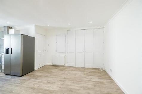 Pitcairn Crescent-26.jpg