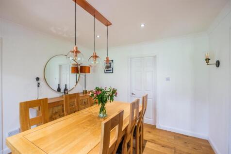 Dunavon Crescent-22.jpg