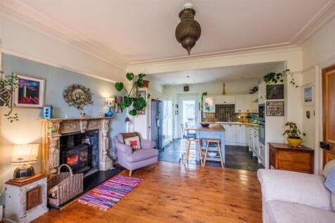 Caledonian Avenue-28.jpg