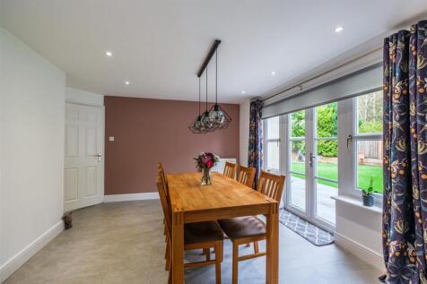 Spynie Gardens-24.jpg