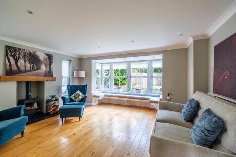 Spynie Gardens-17.jpg