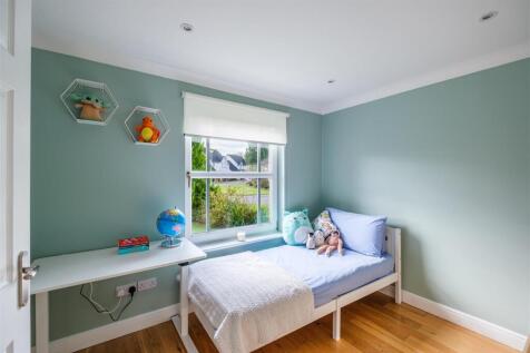 Spynie Gardens-14.jpg