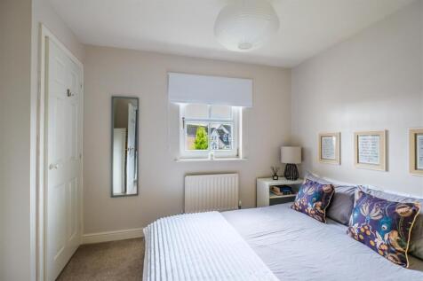 Spynie Gardens-52.jpg