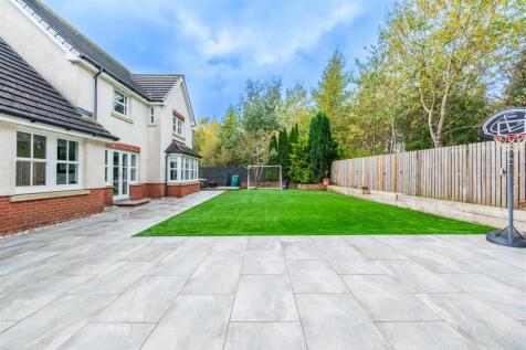 Spynie Gardens-56.jpg