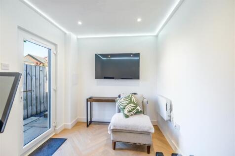 Fleming Boulevard-54.jpg