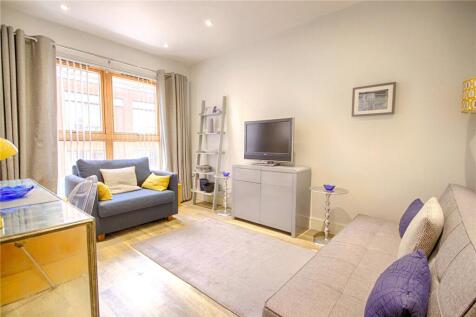 Living/Sleeping Area