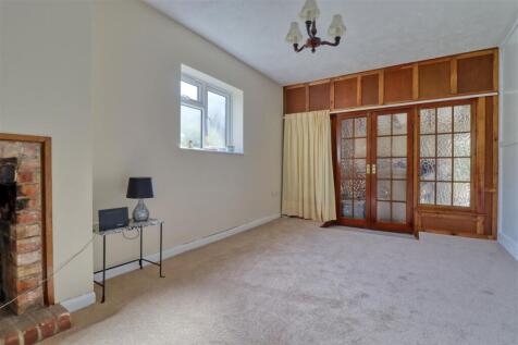 Dining Room/Ground