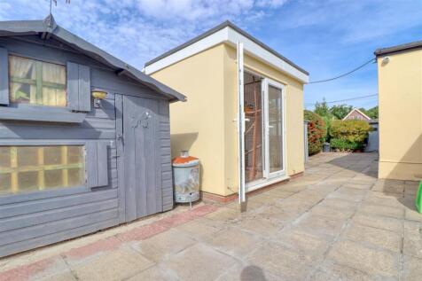 Detached Garage