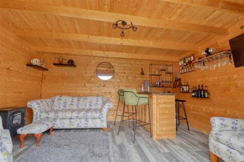 Bar/Games Room
