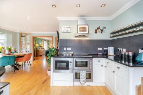 Kitchen/Dining/Family
