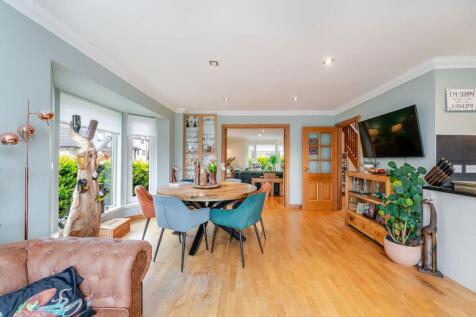 Kitchen/Dining/Family