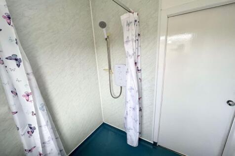 Shower Room 2
