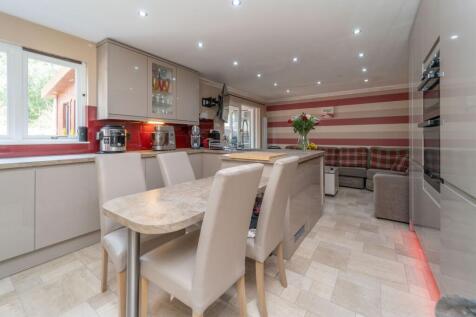 Kitchen Diner Family Room