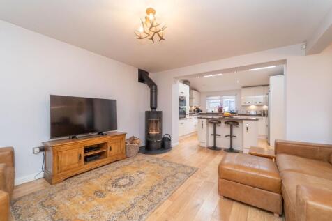 Lounge/Kitchen