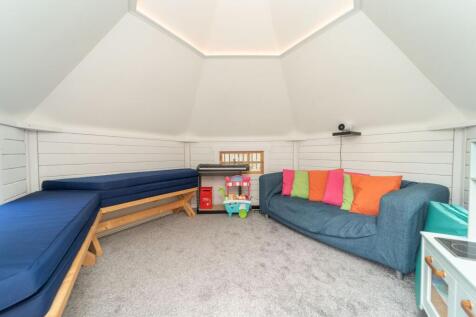 Summer Hut