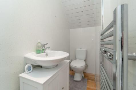 Living level toilet