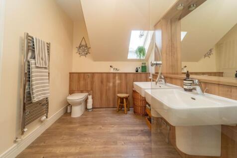 Primary En-suite