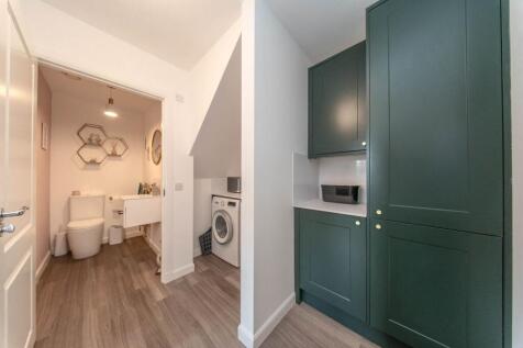 Downstairs WC/ Utility Room