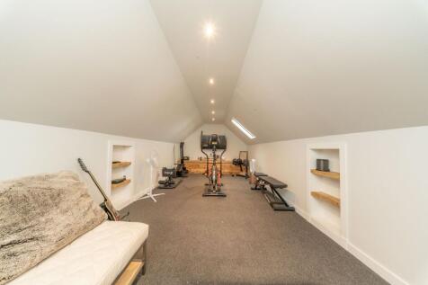 Attic Room/Gym