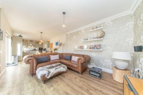 Open Plan Lounge/Dining Room/Kitchen