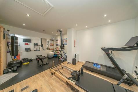 Garage Convertion / Gym