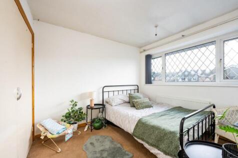 BEDROOM NO. 2 (REAR)