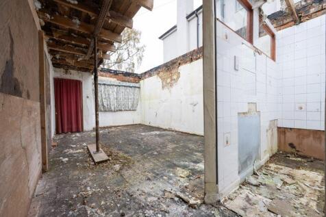 REAR EXTENSION which requires REFURBI...