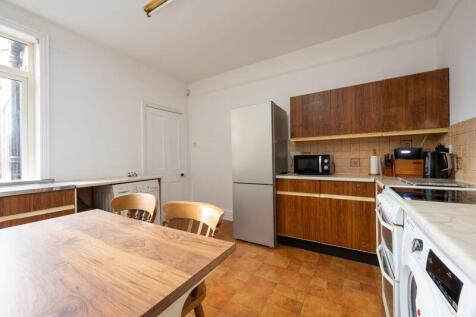 DINING KITCHEN (2)