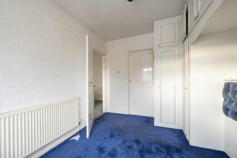 Bedroom 1 (Front)