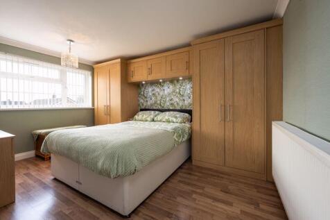 Main Bedrroom 1